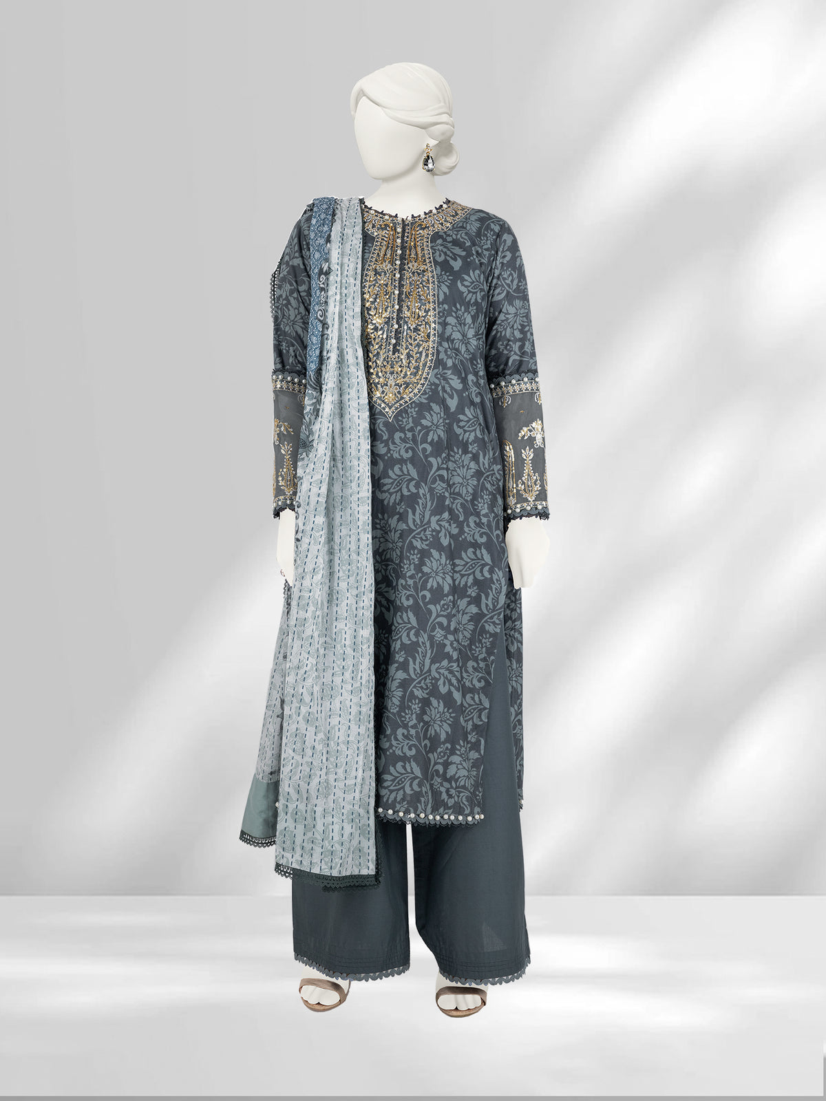 Embroidered Lawn Suits in Pakistan